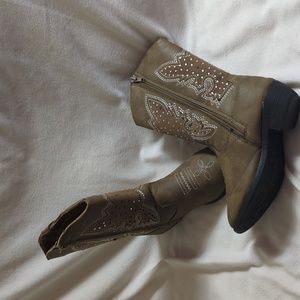 Girls Boots